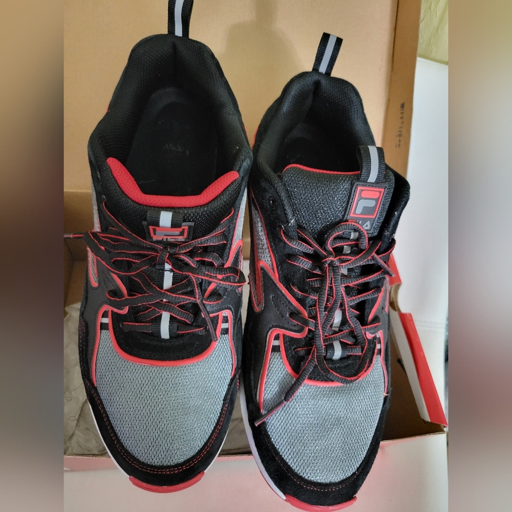 FILA...BLACK/RED. MENS SZ 13..